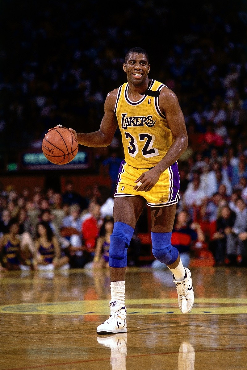 蕴含的足球 蕴含的足球