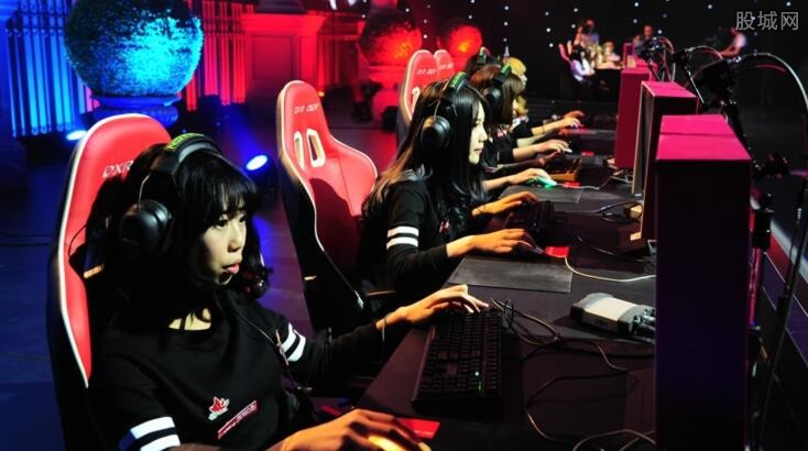 使他被公认 使他被公认