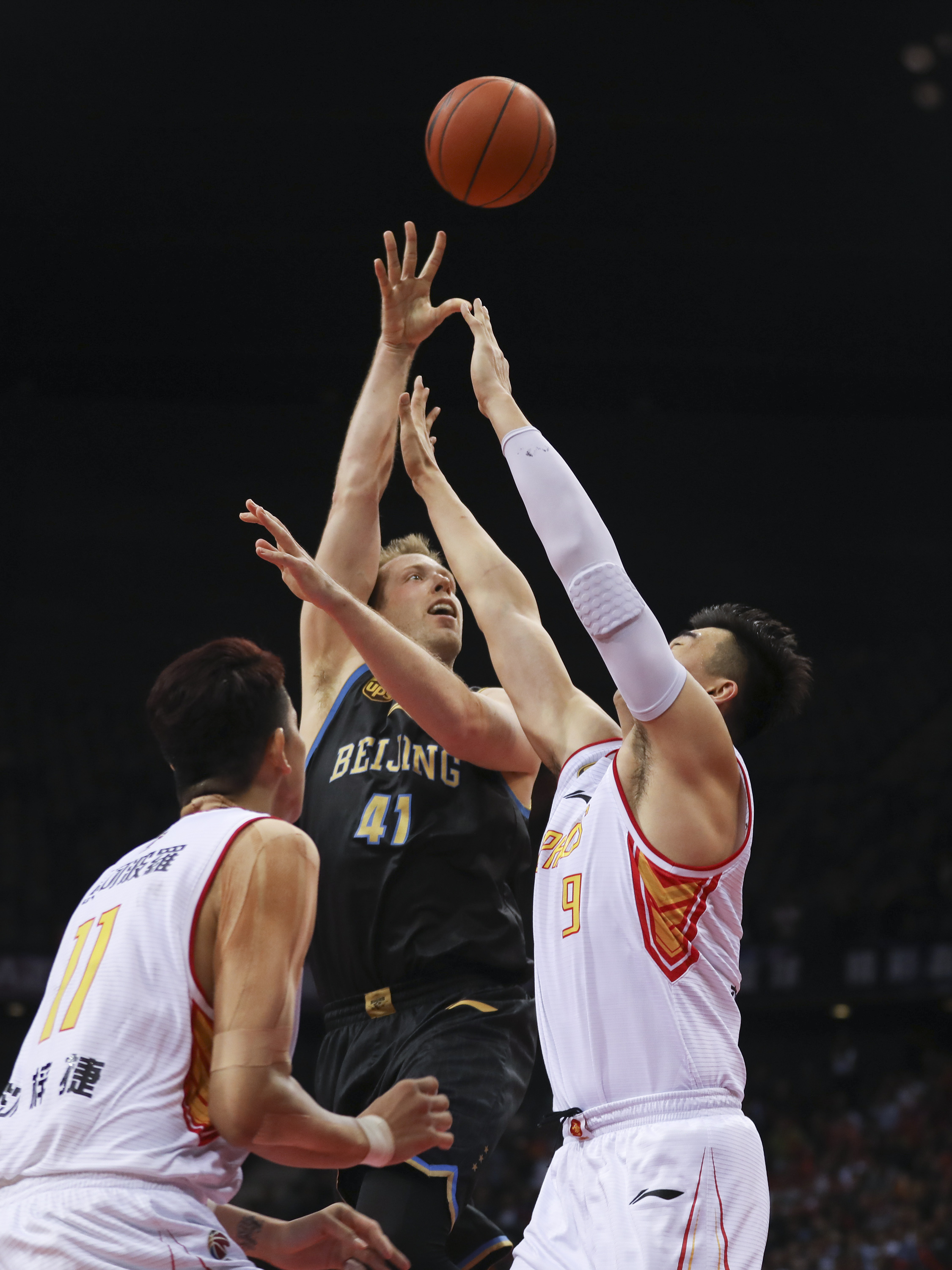 主动与小规 主动与小规